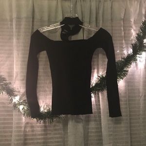 Crop top sweater with choker
